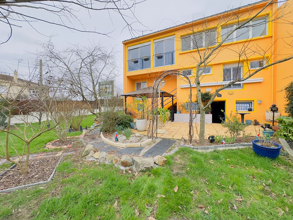 Achat maison à vendre 4 chambres 110 m² - La Roche-sur-Yon