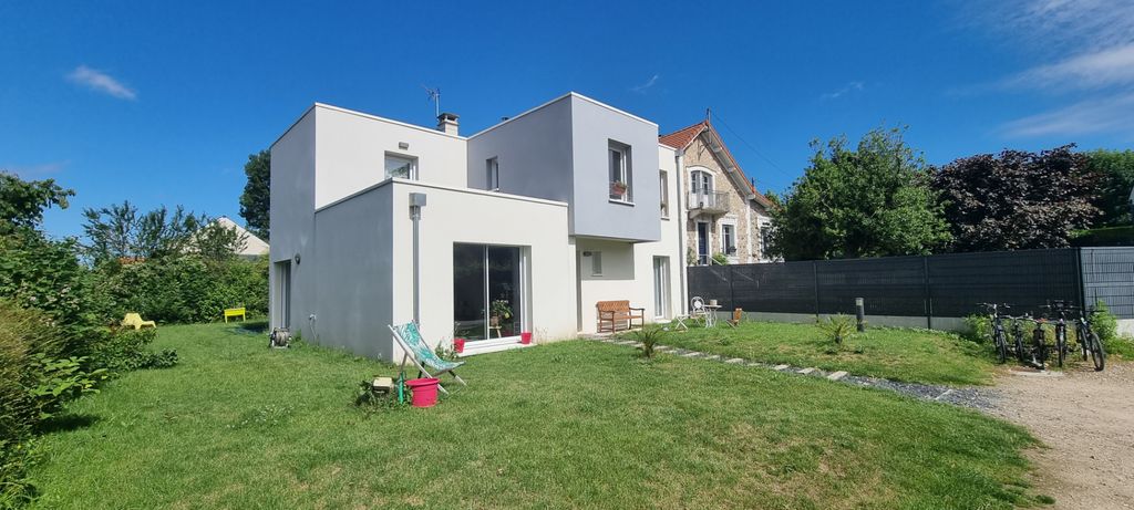 Achat maison à vendre 5 chambres 151 m² - Saint-Leu-la-Forêt