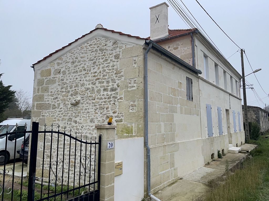 Achat maison à vendre 2 chambres 184 m² - Saint-Georges-des-Coteaux