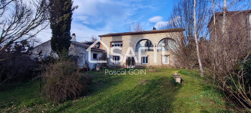 Achat maison à vendre 3 chambres 230 m² - Saint-Victor-de-Malcap