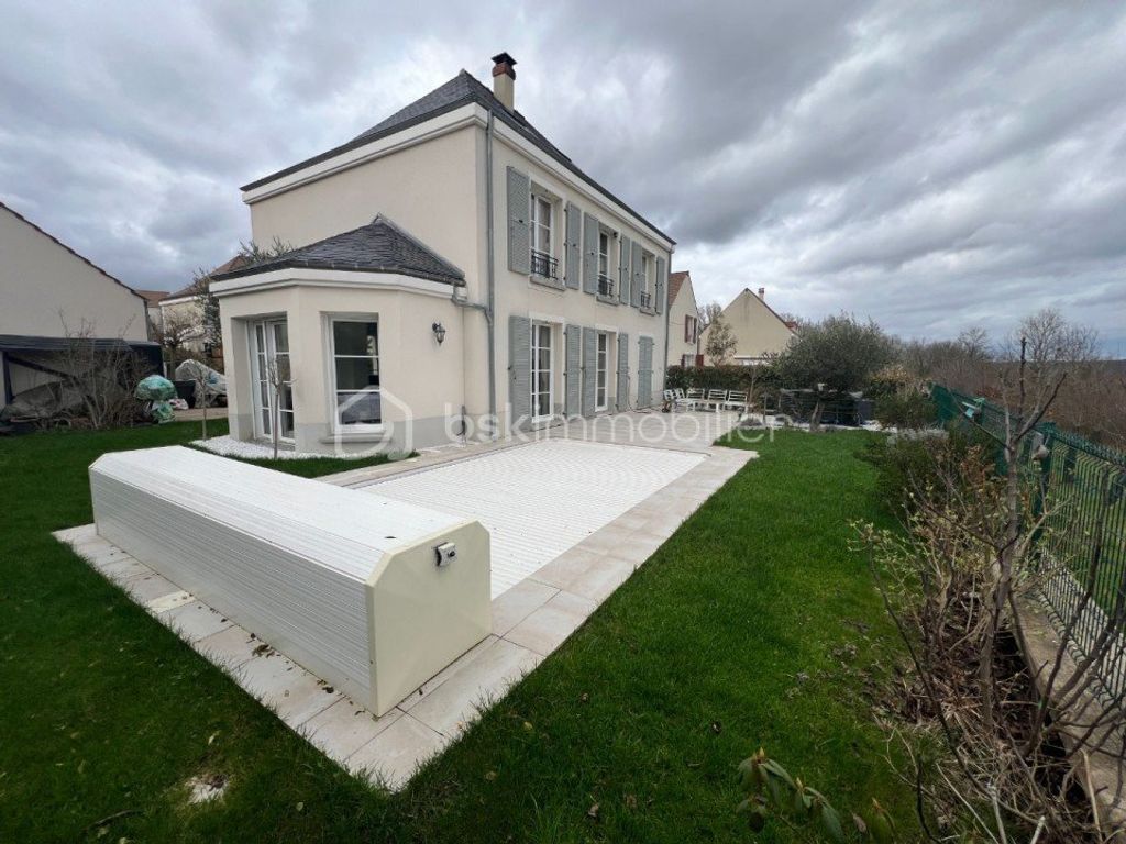 Achat maison à vendre 5 chambres 175 m² - Magny-le-Hongre