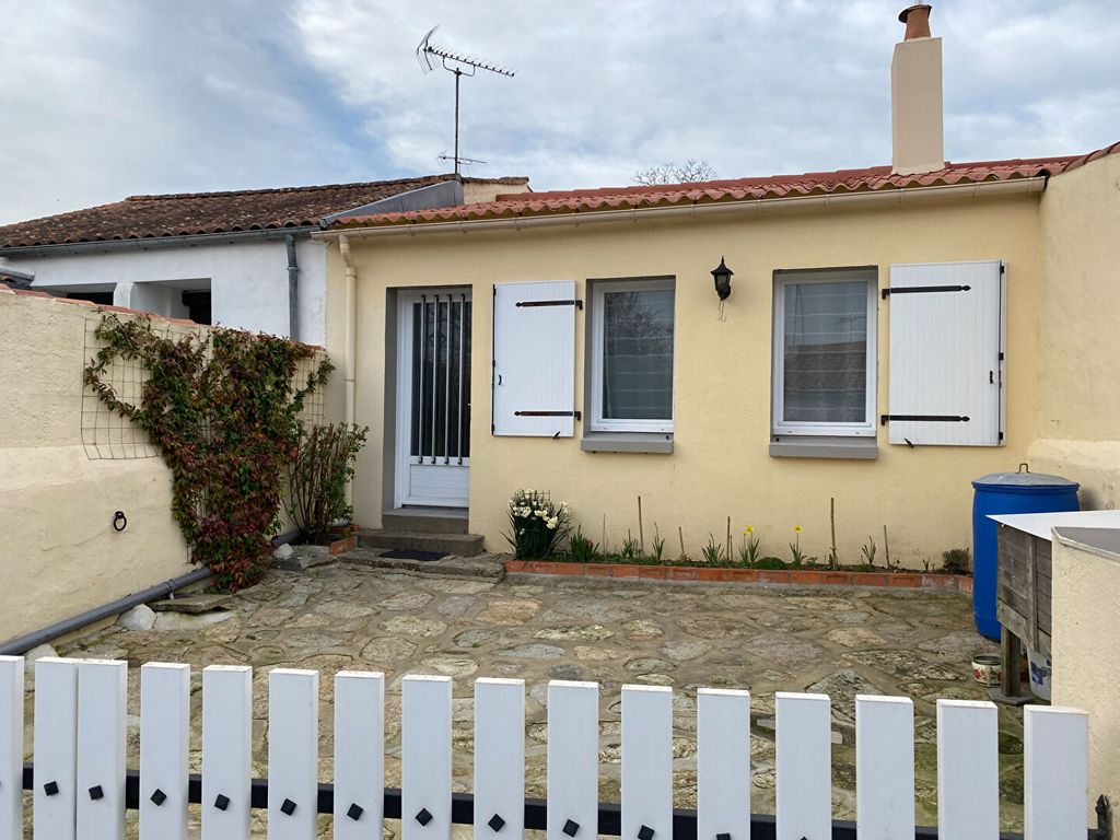 Achat maison à vendre 2 chambres 62 m² - Saint-Étienne-de-Mer-Morte