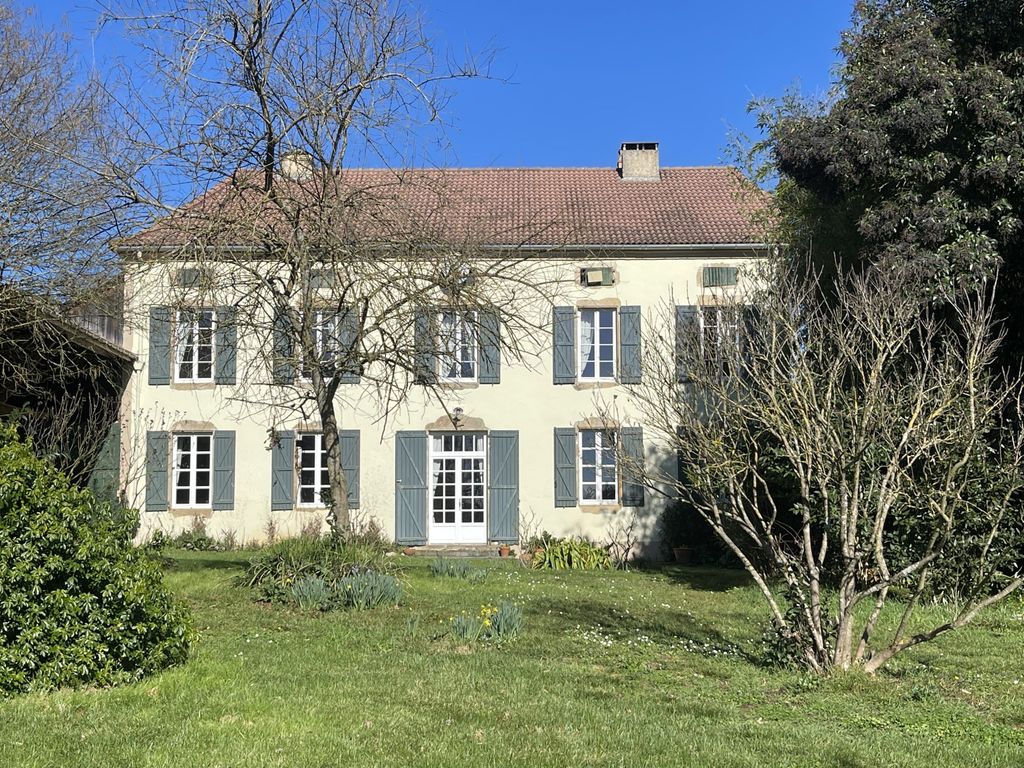 Achat maison à vendre 5 chambres 630 m² - Madiran