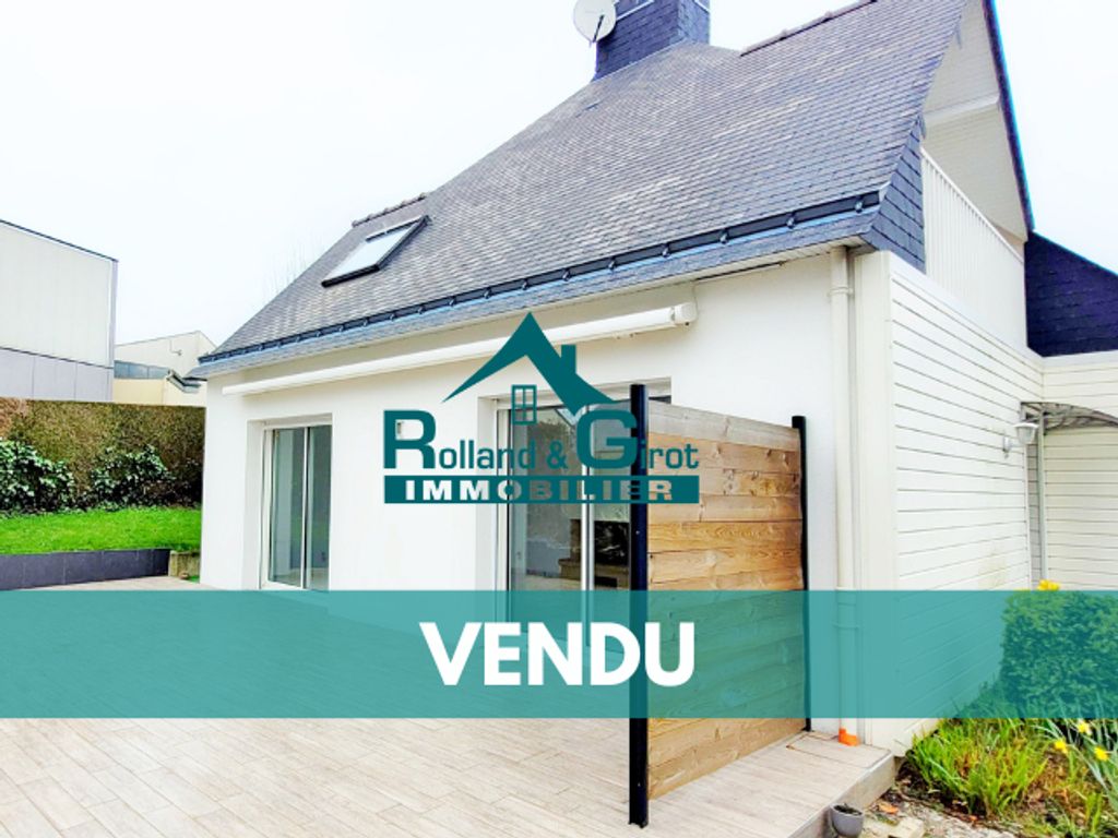Achat maison à vendre 4 chambres 138 m² - Saint-Aubin-d'Aubigné