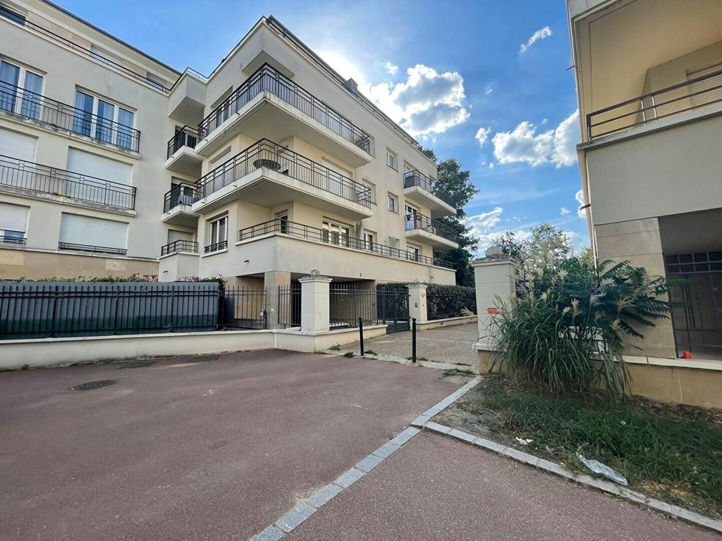 Achat appartement à vendre 4 pièces 76 m² - Saint-Cyr-l'École