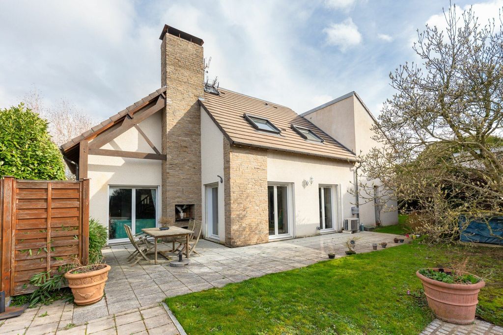Achat maison à vendre 5 chambres 165 m² - Lagny-sur-Marne