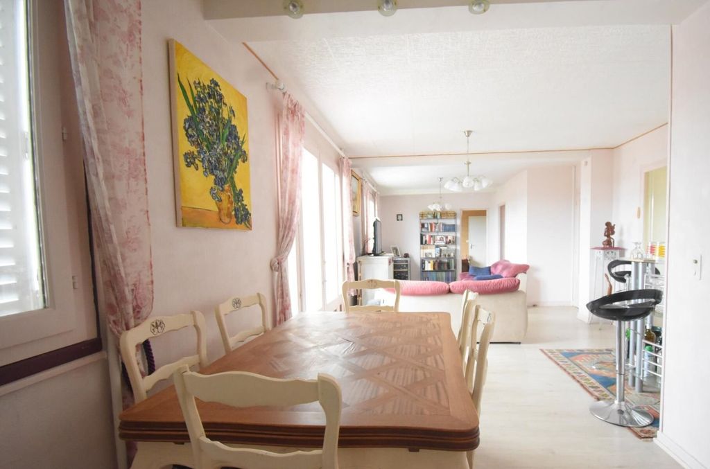 Achat appartement à vendre 6 pièces 105 m² - Vichy