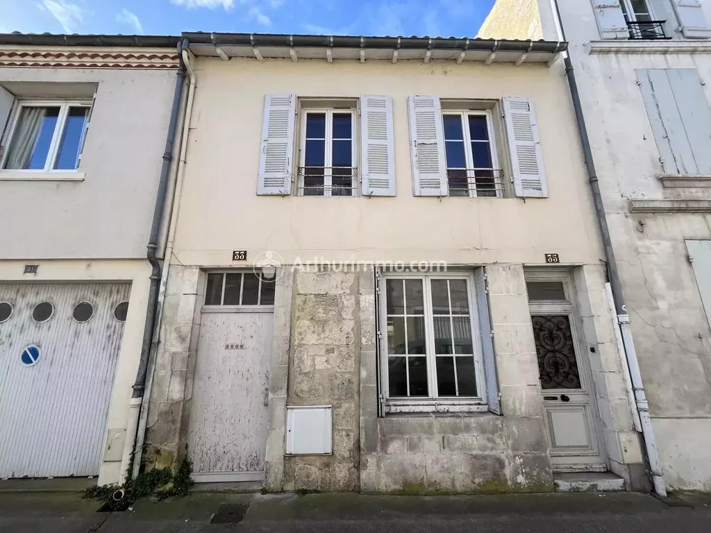 Achat maison à vendre 3 chambres 80 m² - Saint-Jean-d'Angély