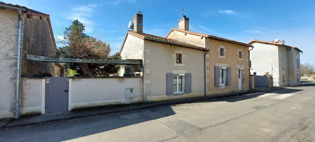 Achat maison à vendre 4 chambres 243 m² - Saint-Secondin