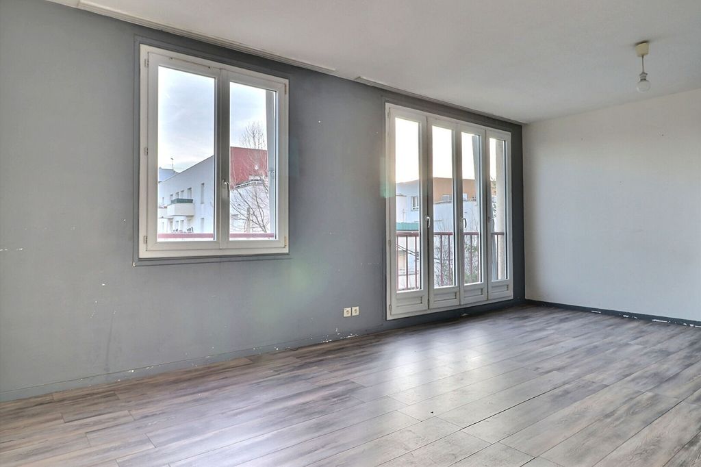 Achat appartement à vendre 4 pièces 65 m² - La Courneuve