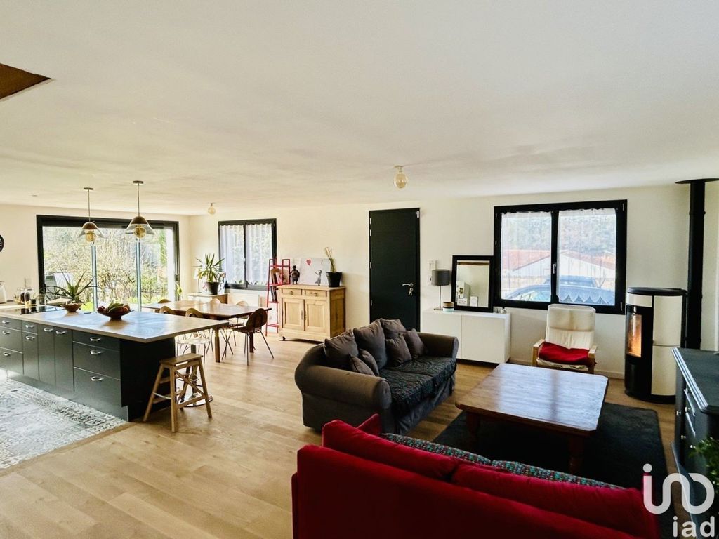 Achat maison à vendre 3 chambres 130 m² - Dompierre-sur-Yon