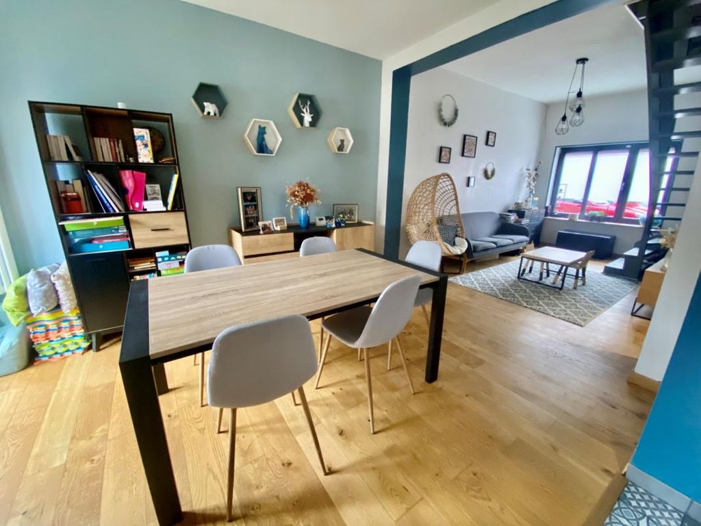 Achat maison à vendre 3 chambres 107 m² - Villeneuve-d'Ascq