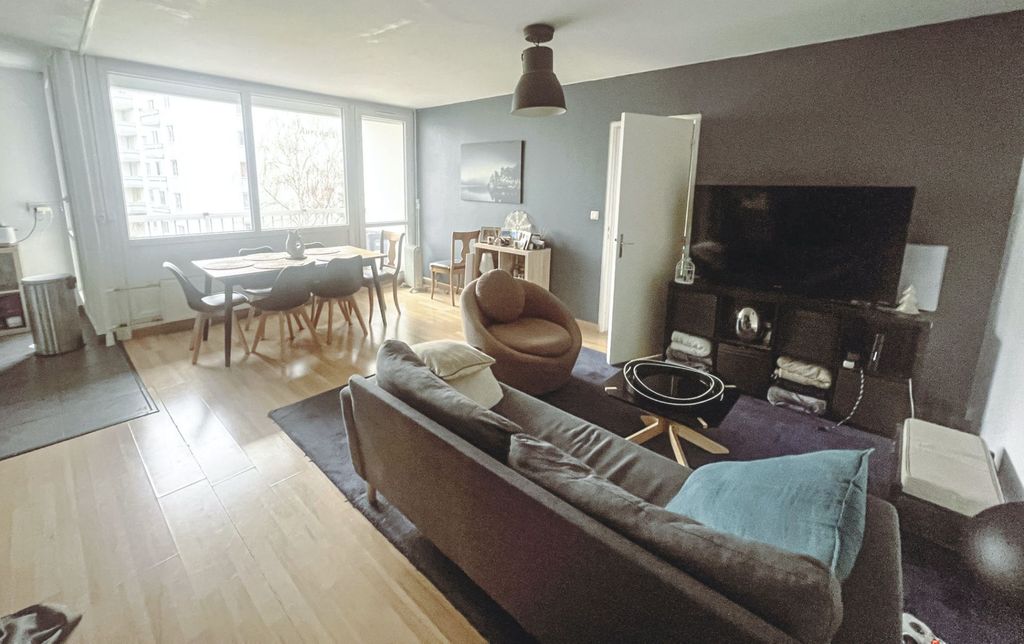 Achat appartement à vendre 2 pièces 54 m² - La Madeleine