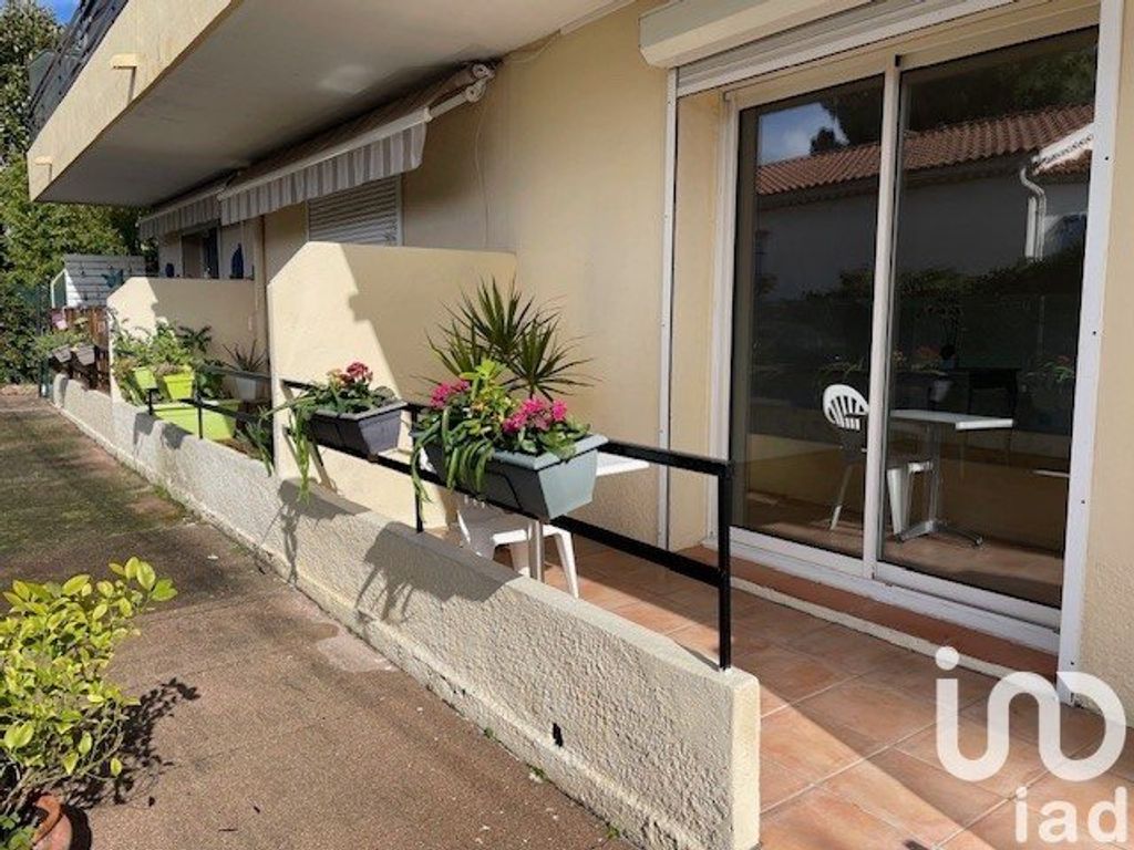 Achat appartement à vendre 2 pièces 33 m² - Saint-Raphaël