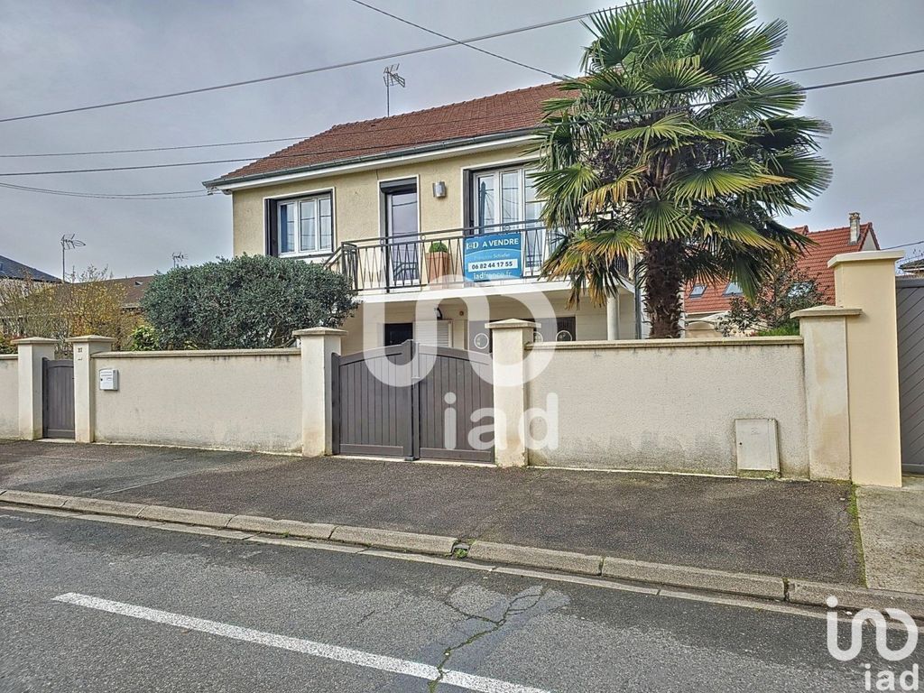 Achat maison à vendre 4 chambres 145 m² - Ozoir-la-Ferrière