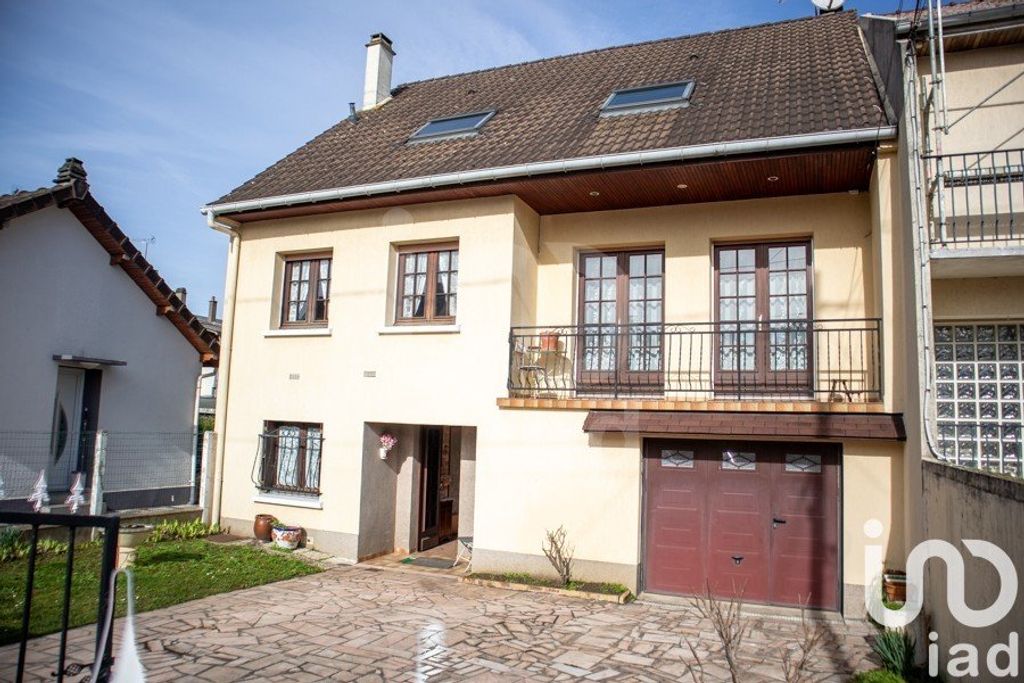 Achat maison à vendre 6 chambres 172 m² - Pontault-Combault