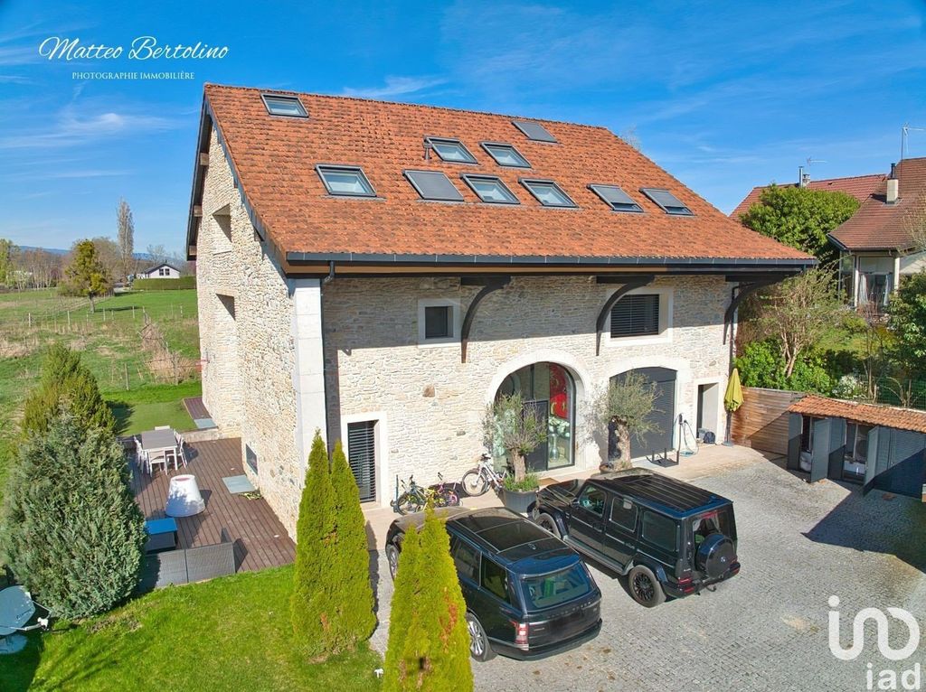 Achat maison à vendre 5 chambres 347 m² - Grilly