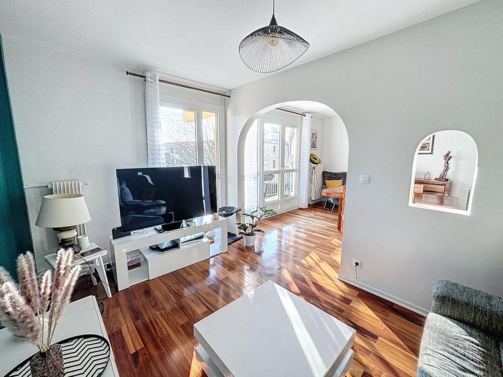Achat appartement à vendre 4 pièces 72 m² - Sainte-Foy-lès-Lyon