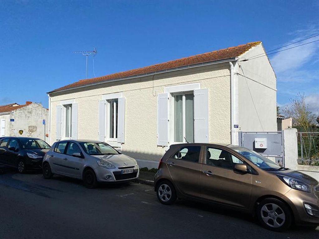 Achat maison à vendre 2 chambres 67 m² - La Rochelle