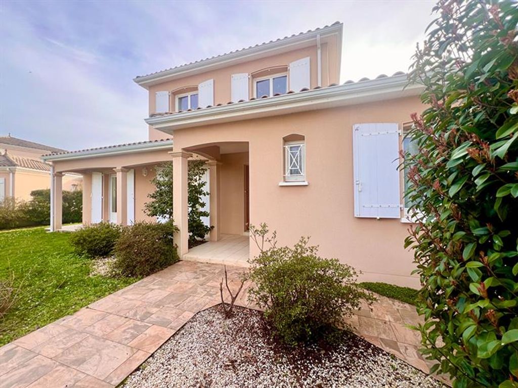 Achat maison à vendre 4 chambres 141 m² - Saint-Palais-sur-Mer