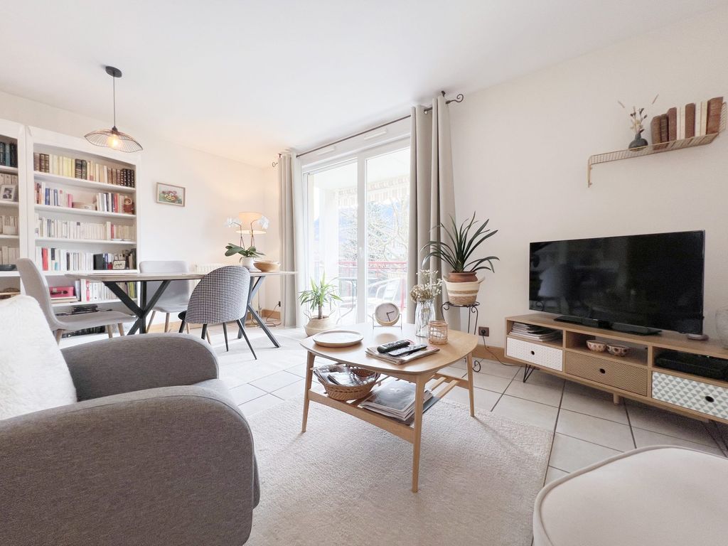 Achat appartement à vendre 3 pièces 67 m² - Cluses