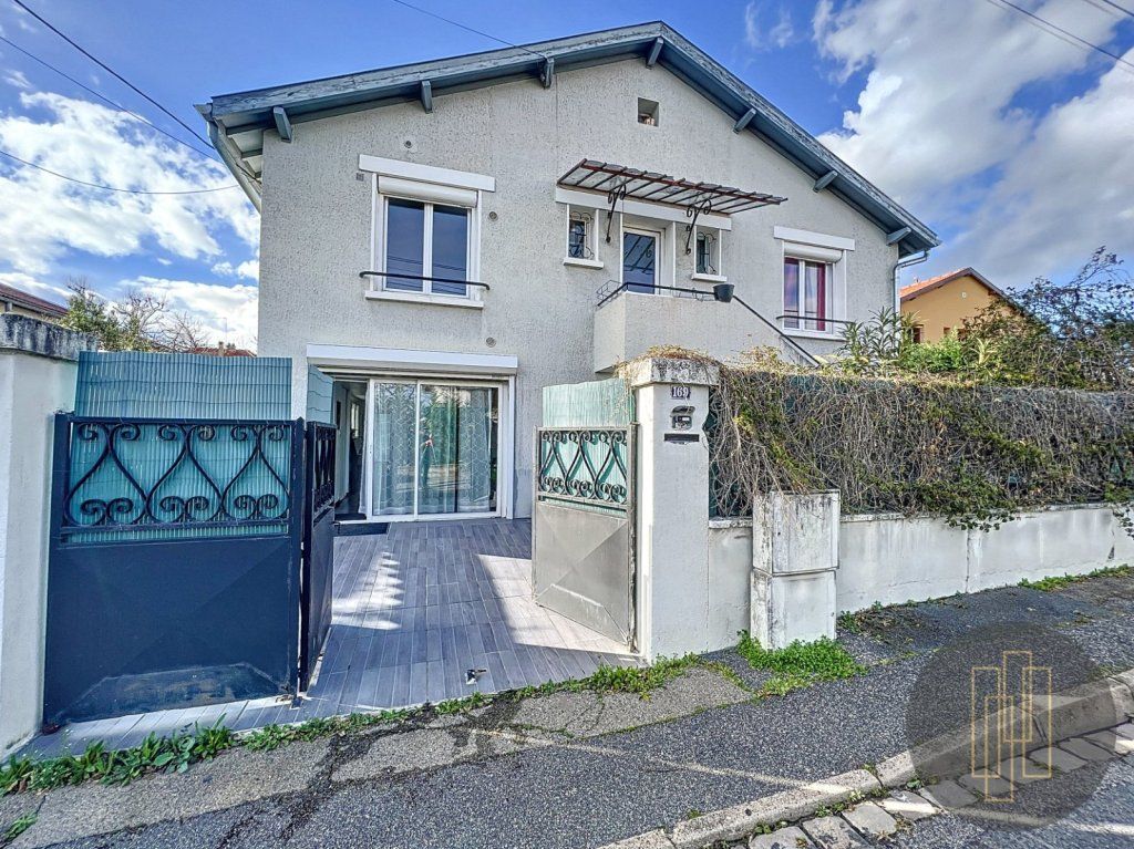 Achat maison à vendre 4 chambres 150 m² - Villefranche-sur-Saône