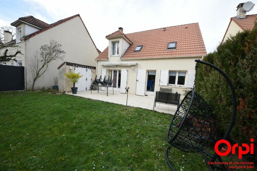 Achat maison à vendre 3 chambres 97 m² - Saint-Pierre-du-Perray