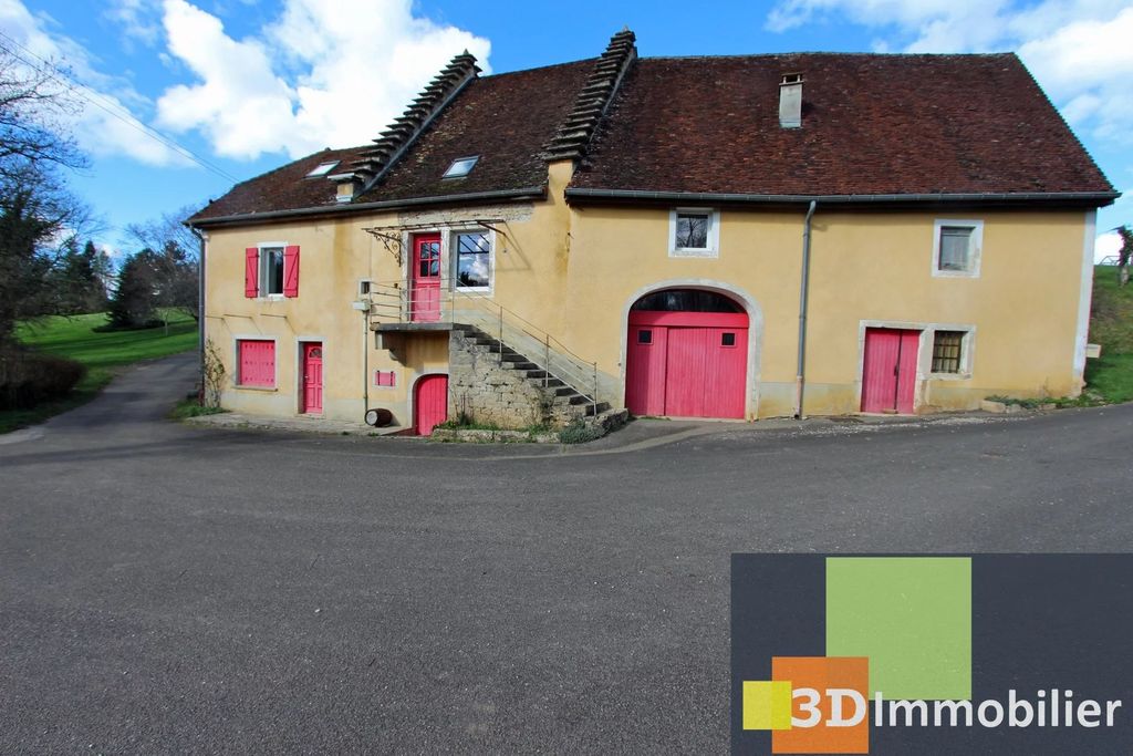 Achat maison à vendre 4 chambres 188 m² - Lons-le-Saunier