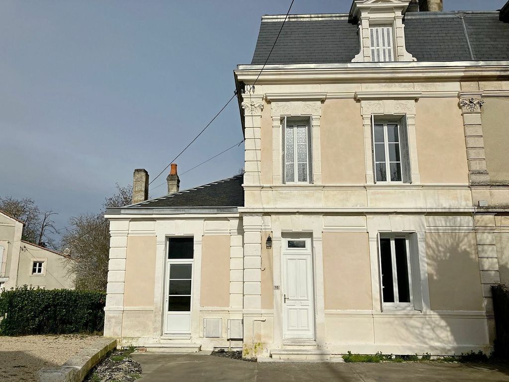 Achat maison à vendre 4 chambres 210 m² - Ruelle-sur-Touvre