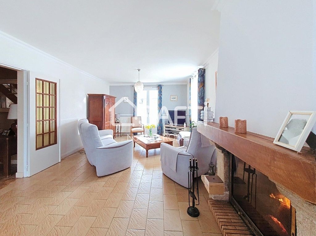 Achat maison à vendre 4 chambres 123 m² - Seiches-sur-le-Loir