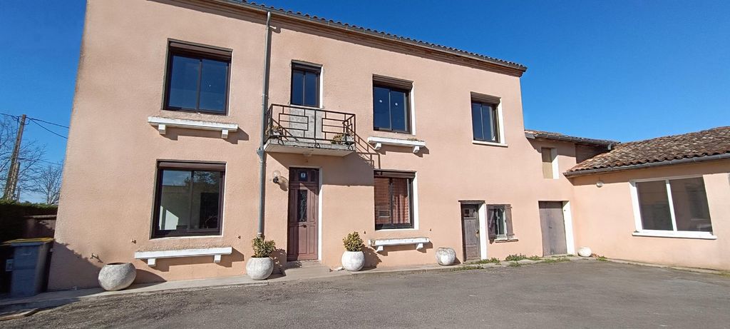 Achat maison à vendre 6 chambres 174 m² - Castelsarrasin