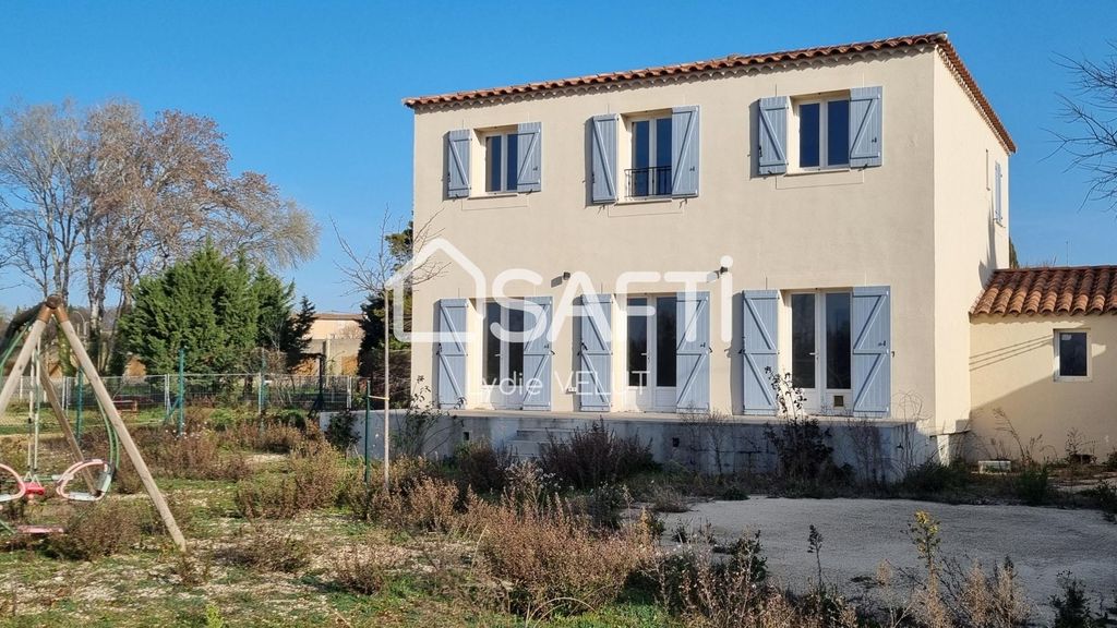 Achat maison à vendre 5 chambres 145 m² - Salon-de-Provence
