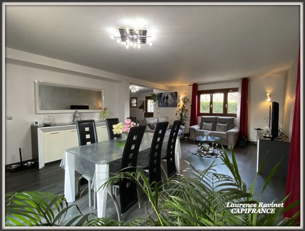 Achat maison à vendre 6 chambres 182 m² - Saint-Thibault-des-Vignes