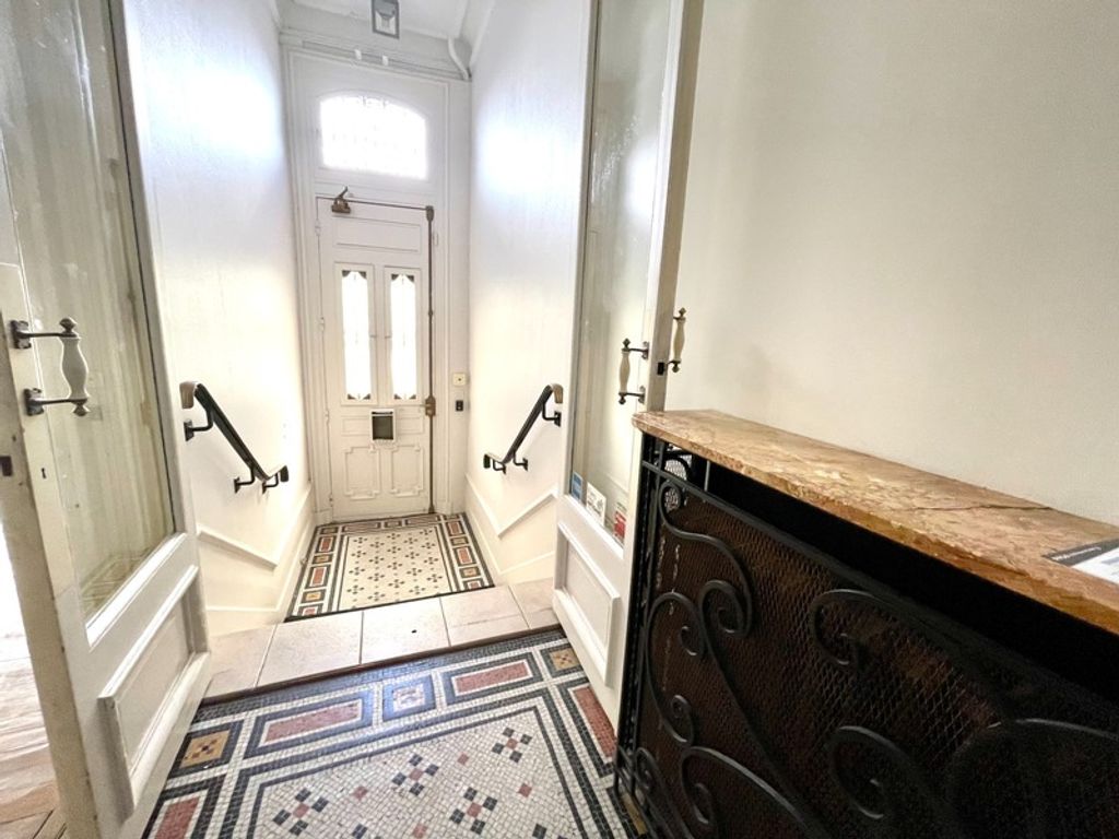 Achat maison à vendre 6 chambres 300 m² - Tours