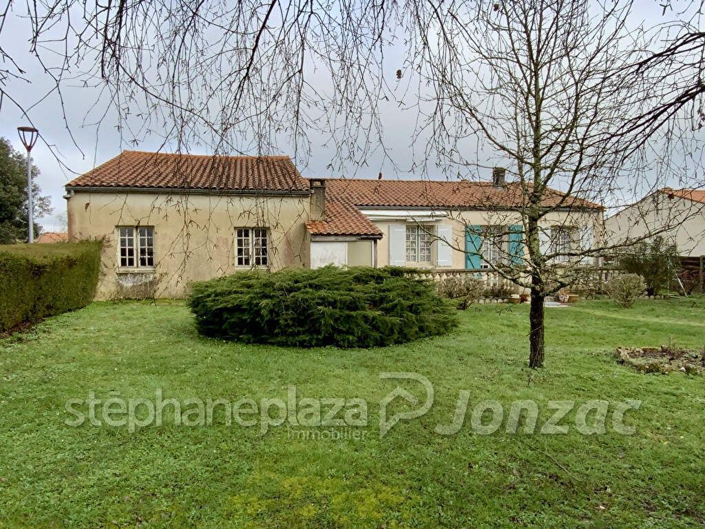 Achat maison à vendre 3 chambres 110 m² - Montendre