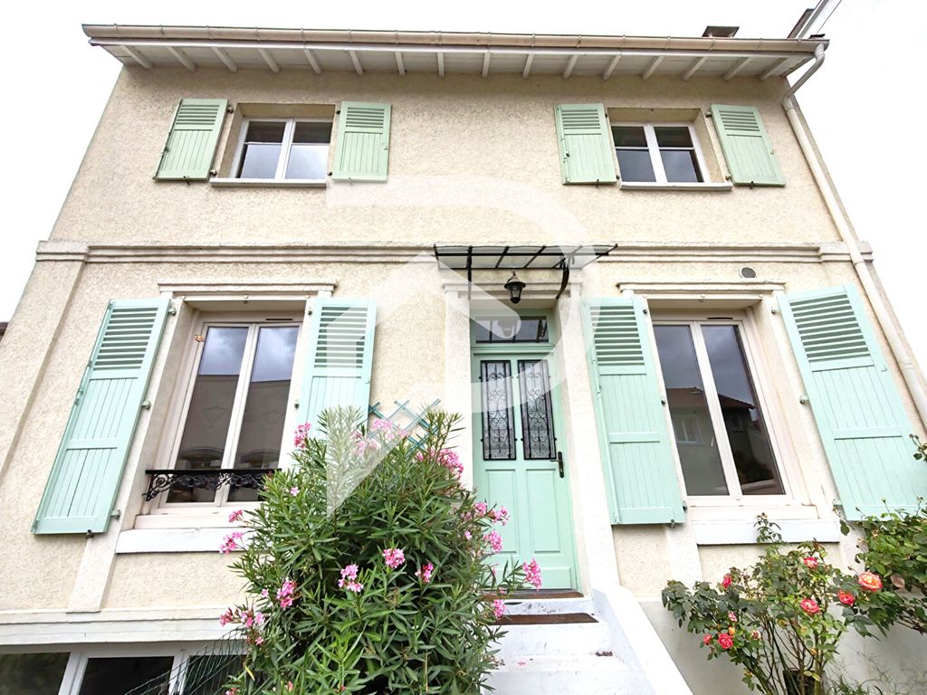 Achat maison à vendre 4 chambres 121 m² - Colombes