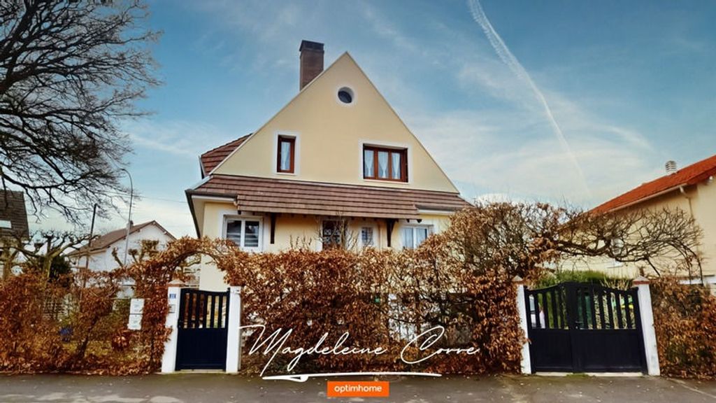 Achat maison à vendre 5 chambres 153 m² - Sainte-Geneviève-des-Bois