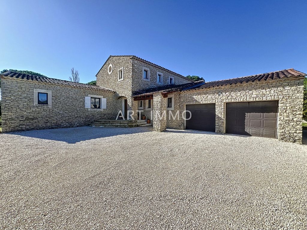 Achat maison à vendre 4 chambres 258 m² - Gordes