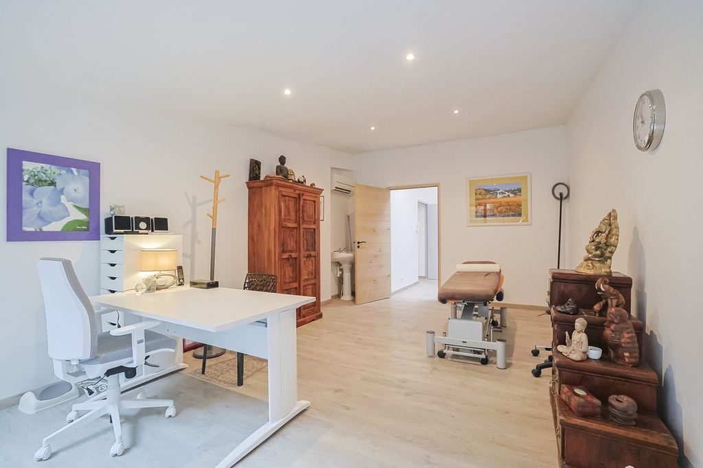 Achat appartement à vendre 3 pièces 79 m² - Hyères