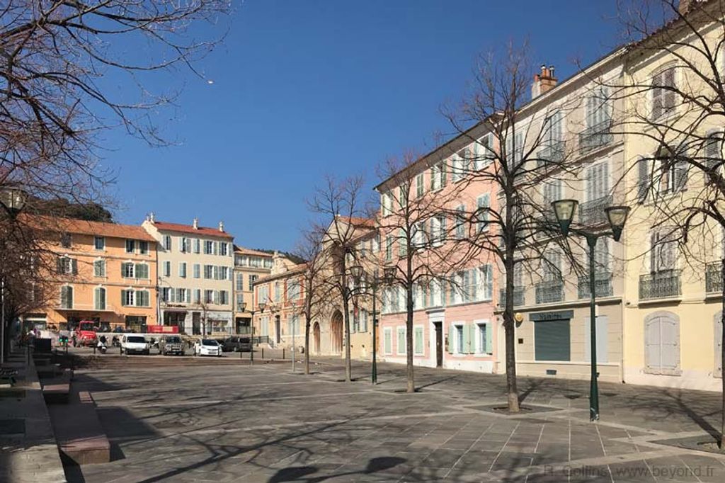 Achat appartement à vendre 3 pièces 79 m² - Hyères