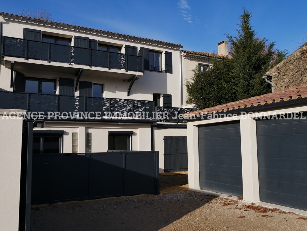 Achat appartement à vendre 5 pièces 135 m² - Sainte-Cécile-les-Vignes