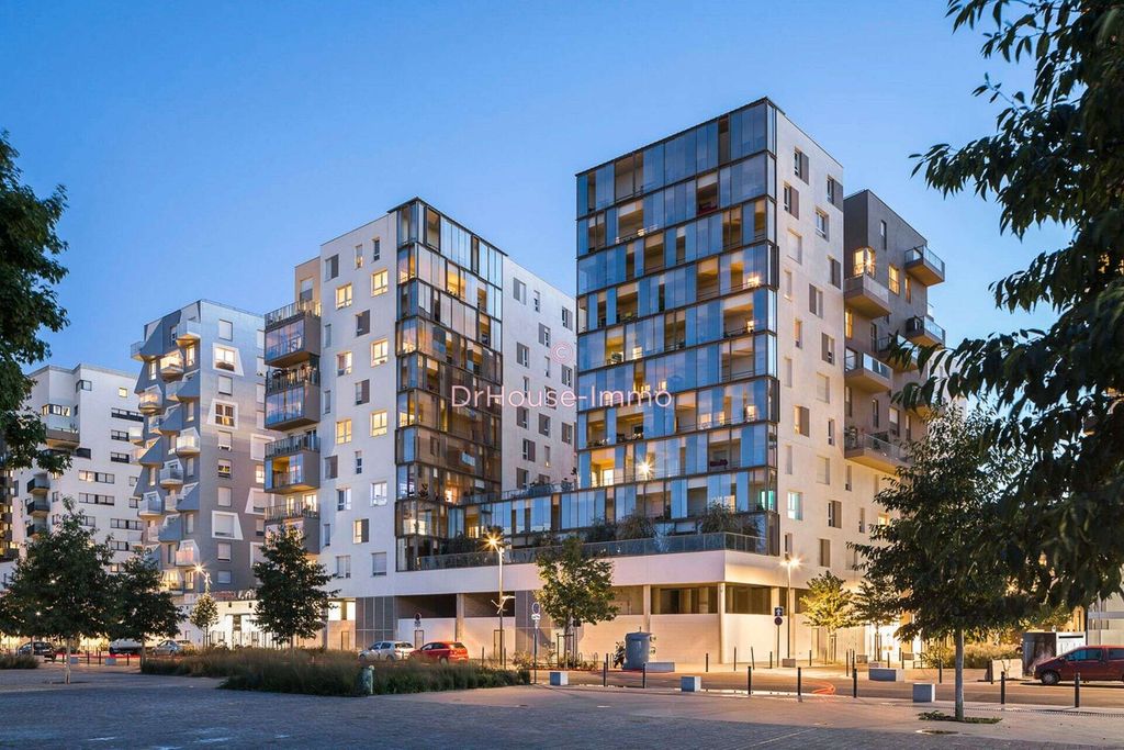 Achat appartement à vendre 3 pièces 66 m² - Saint-Ouen