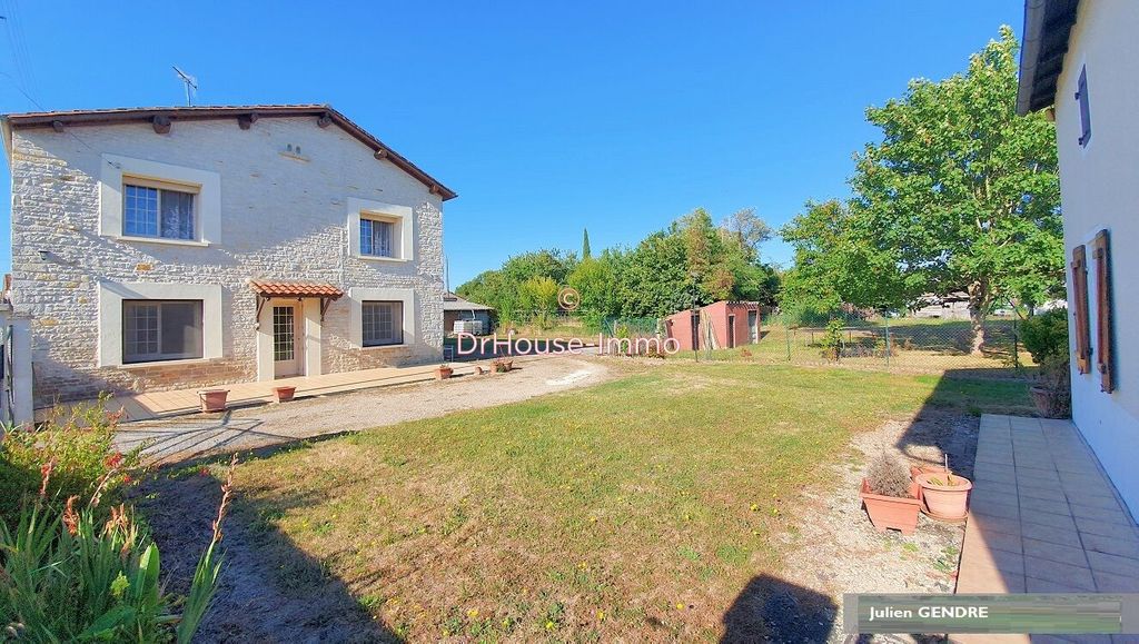 Achat maison à vendre 4 chambres 166 m² - Brioux-sur-Boutonne