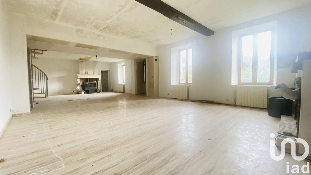 Achat maison à vendre 2 chambres 179 m² - Val de Virvée