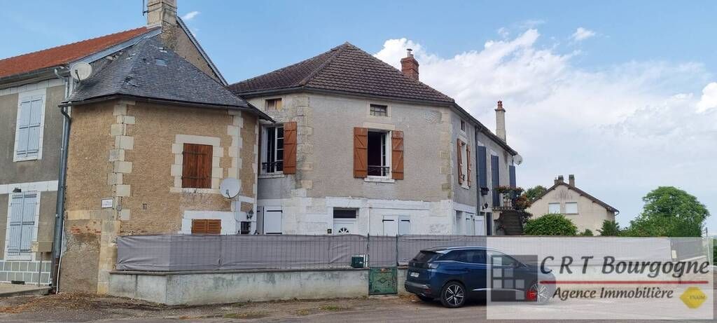 Achat maison à vendre 2 chambres 102 m² - Étais-la-Sauvin