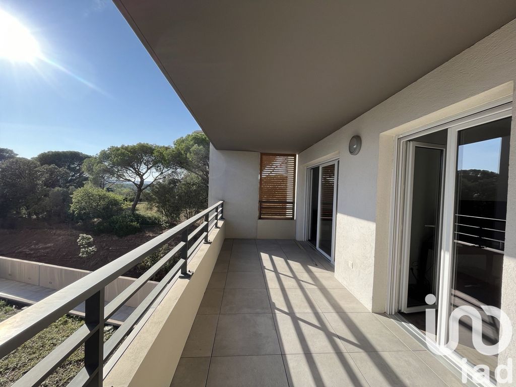 Achat appartement à vendre 2 pièces 45 m² - Fréjus