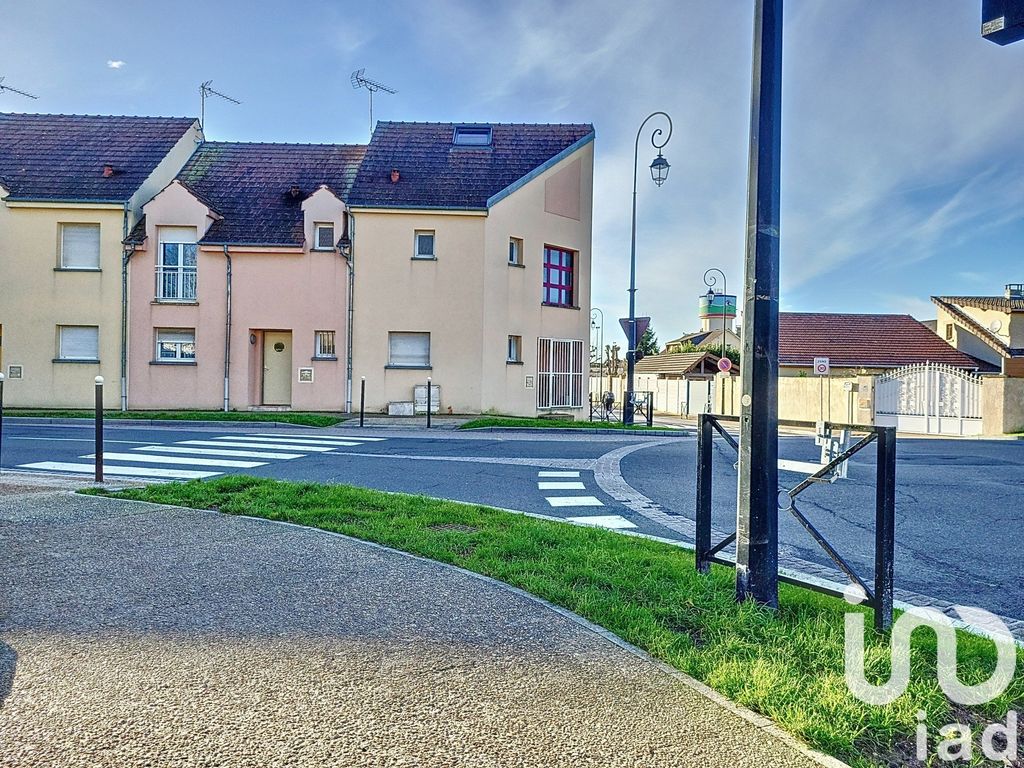 Achat triplex à vendre 5 pièces 95 m² - Fontenay-Trésigny