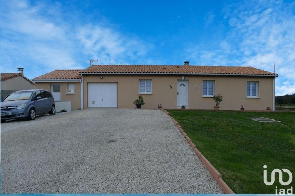 Achat maison à vendre 3 chambres 86 m² - Nanteuil-en-Vallée