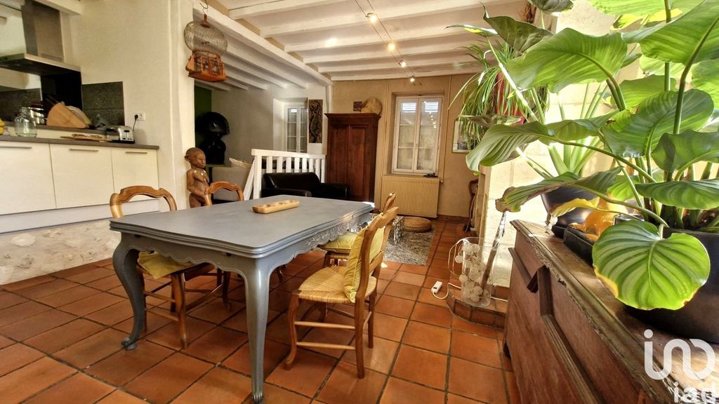 Achat maison à vendre 5 chambres 175 m² - Camarsac