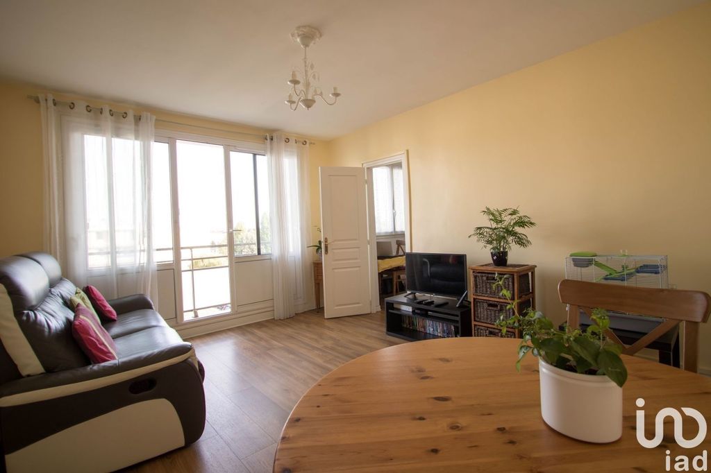 Achat appartement à vendre 4 pièces 66 m² - Bois-d'Arcy